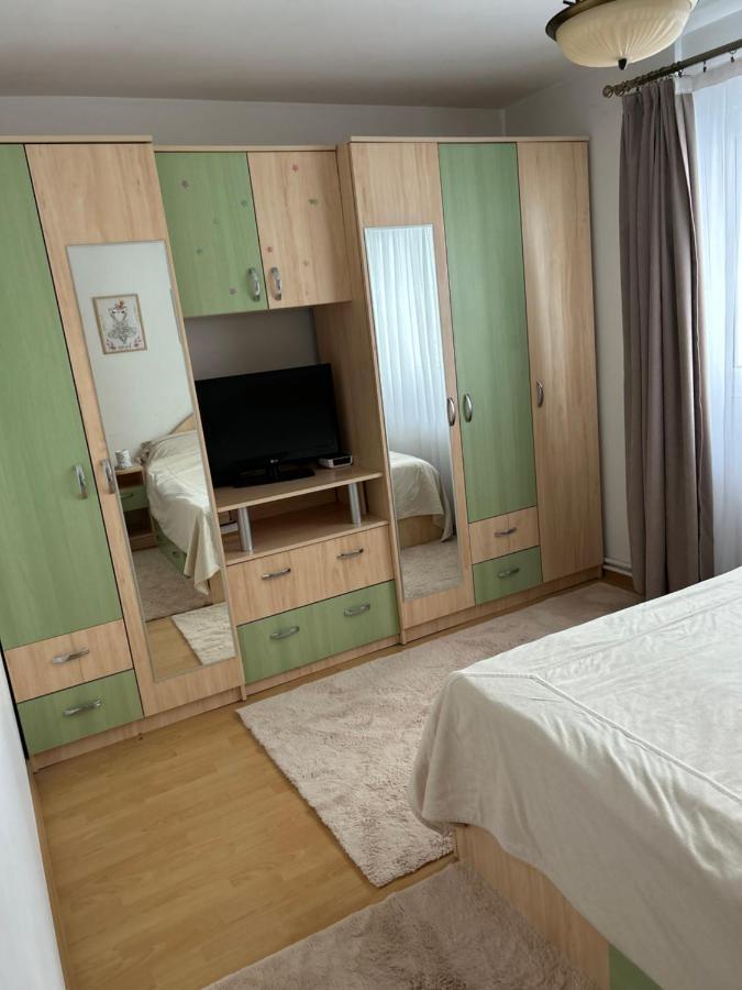 Lalelelor Apartment Сучеава Екстериор снимка