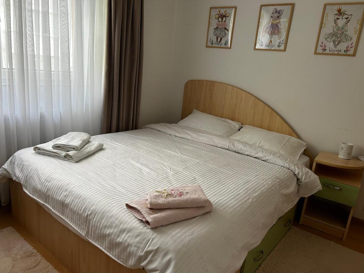 Lalelelor Apartment Сучеава Екстериор снимка